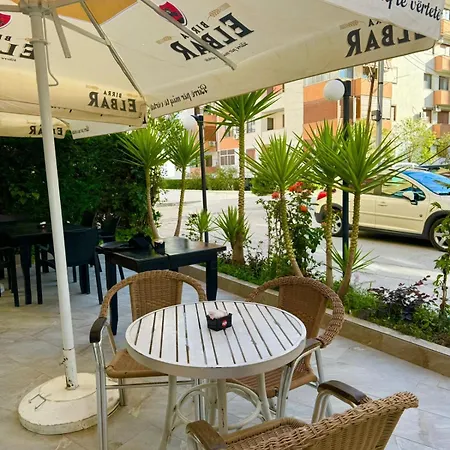 فندق مبيت وإفطار Drita's